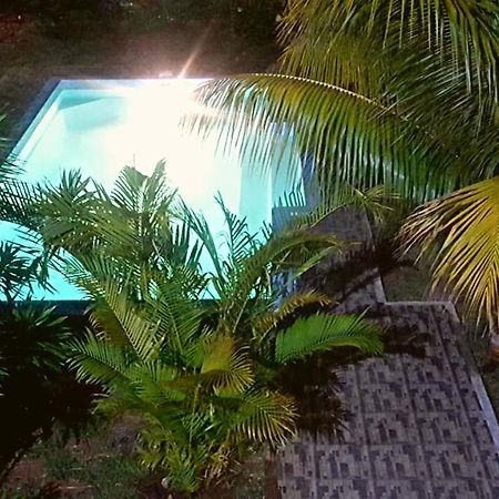 Aux Plaisirs De La Vie Chambre Chez L Habitant Flic en Flac Exterior foto