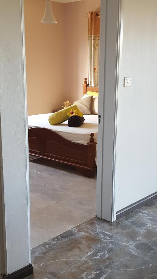 Aux Plaisirs De La Vie Chambre Chez L Habitant Flic en Flac Exterior foto