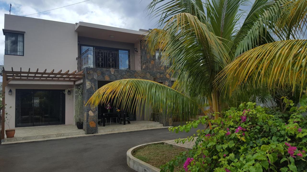 Aux Plaisirs De La Vie Chambre Chez L Habitant Flic en Flac Exterior foto
